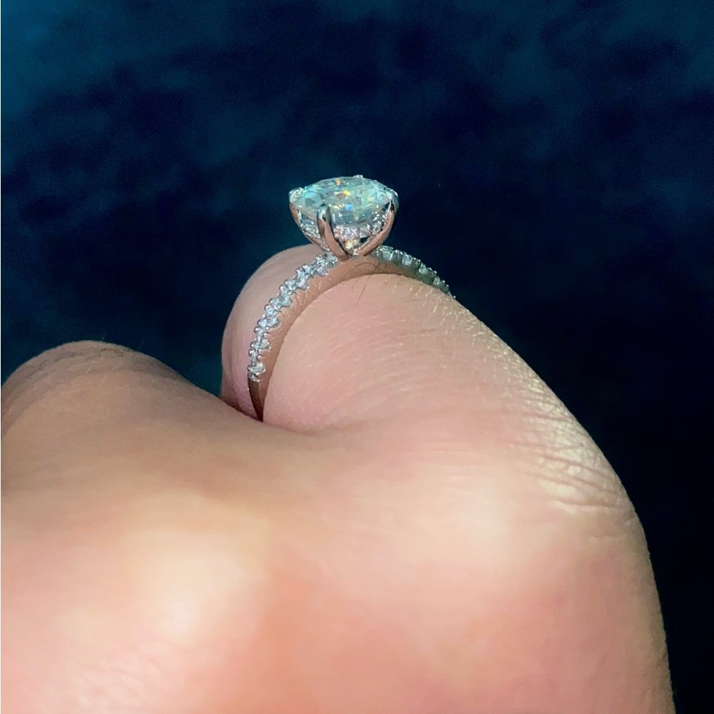 925 GENUINE MOISSANITE RING